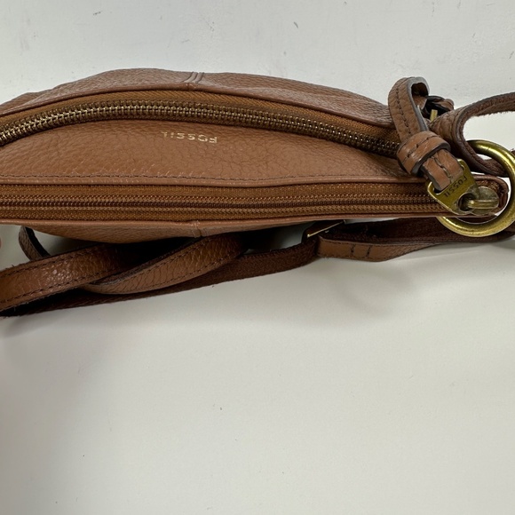 Fossil Brown Pebble Leather Shoulder Crossbody Zip Bag 9"x 6.5" Adjustable Strap - Picture 9 of 14